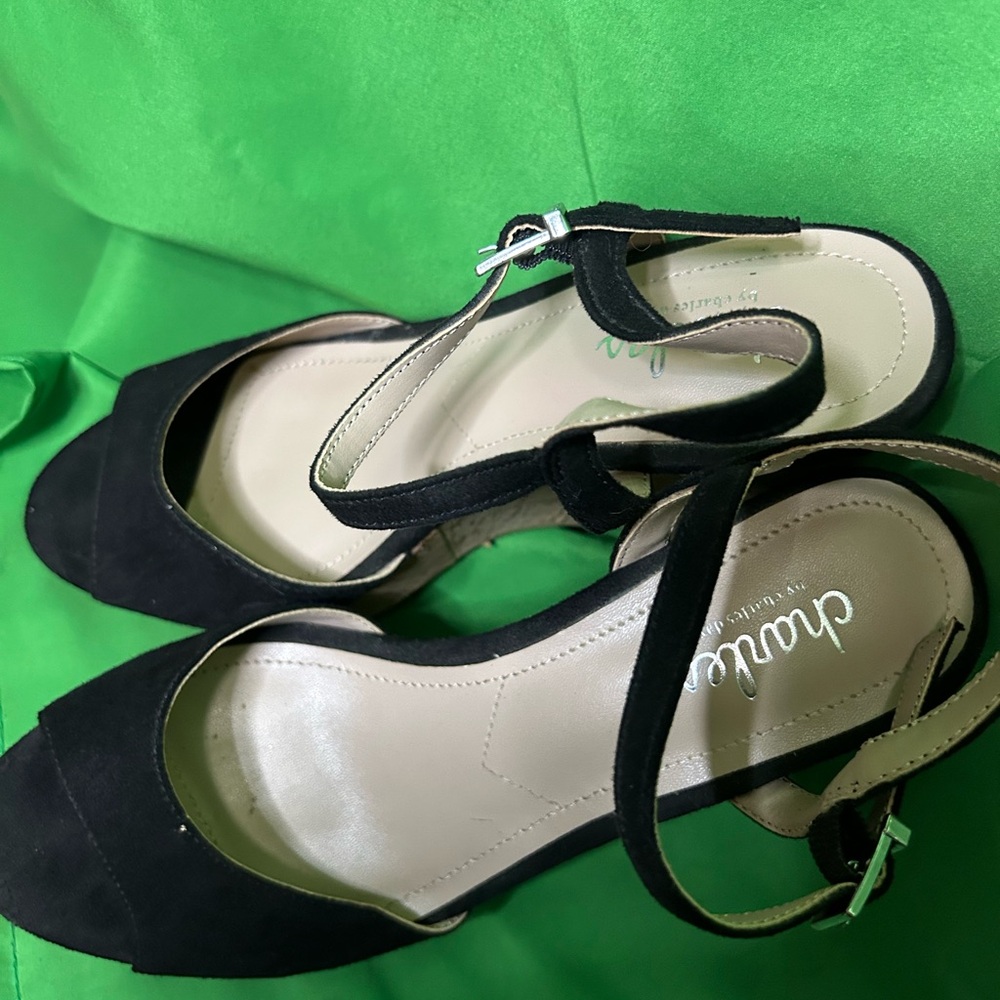 Charles David wedges black 6